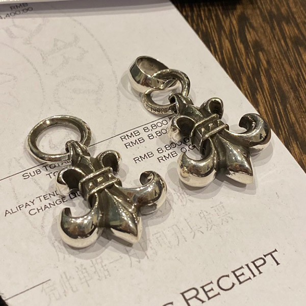 Love at first sight? Chrome Hearts Necklace Replica BS Flare Baby Fat Charm Kux36625