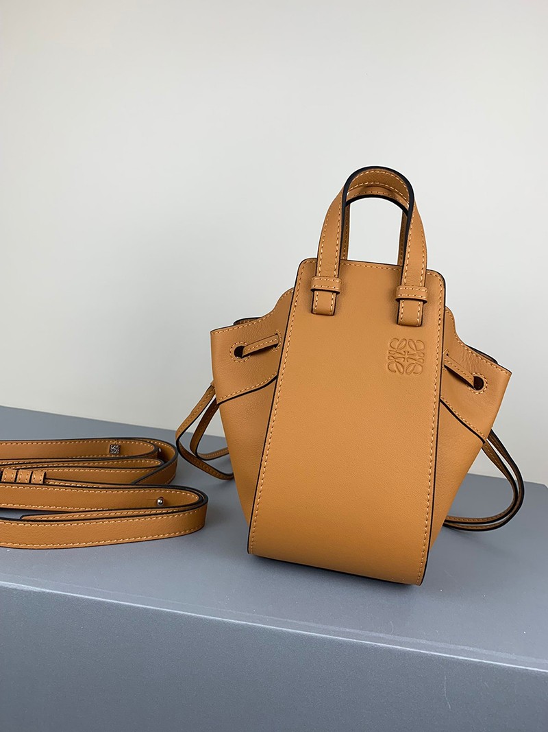 Loewe Hammock Drawstring Shoulder Bag Lot31315 - Sold Out