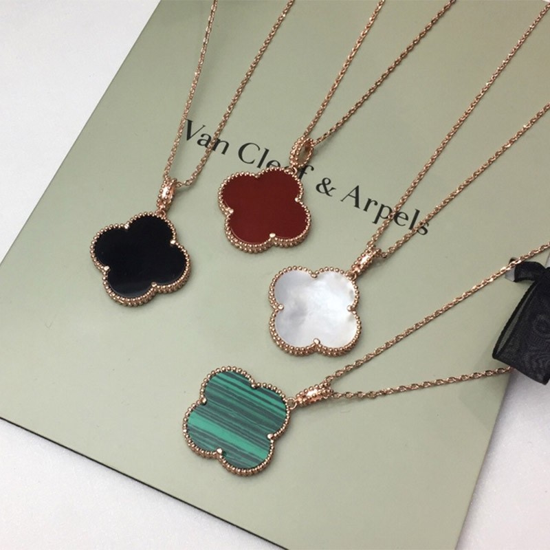 Sold out ★ Van Cleef & Arpels ★ Vintage Alhambra replica ★ Pendant vag04070 Sold out ★ Van Cleef & Arpels ★ Vintage Alhambra replica ★ Pendant vag04070