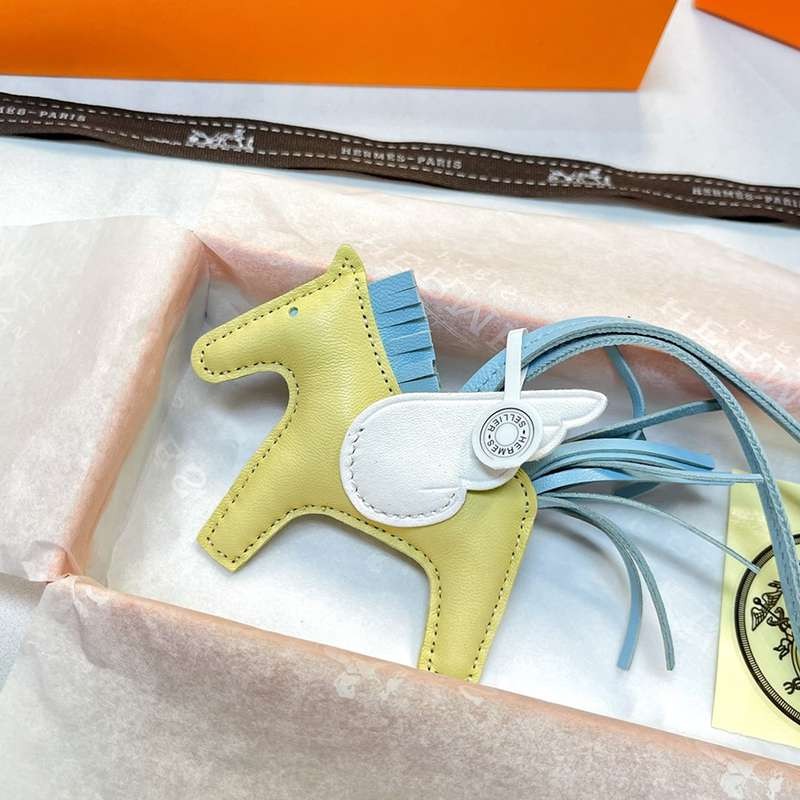 Best Price Guarantee Hermes Replica Rodeo Pegasus Popular Color Charm ers10892