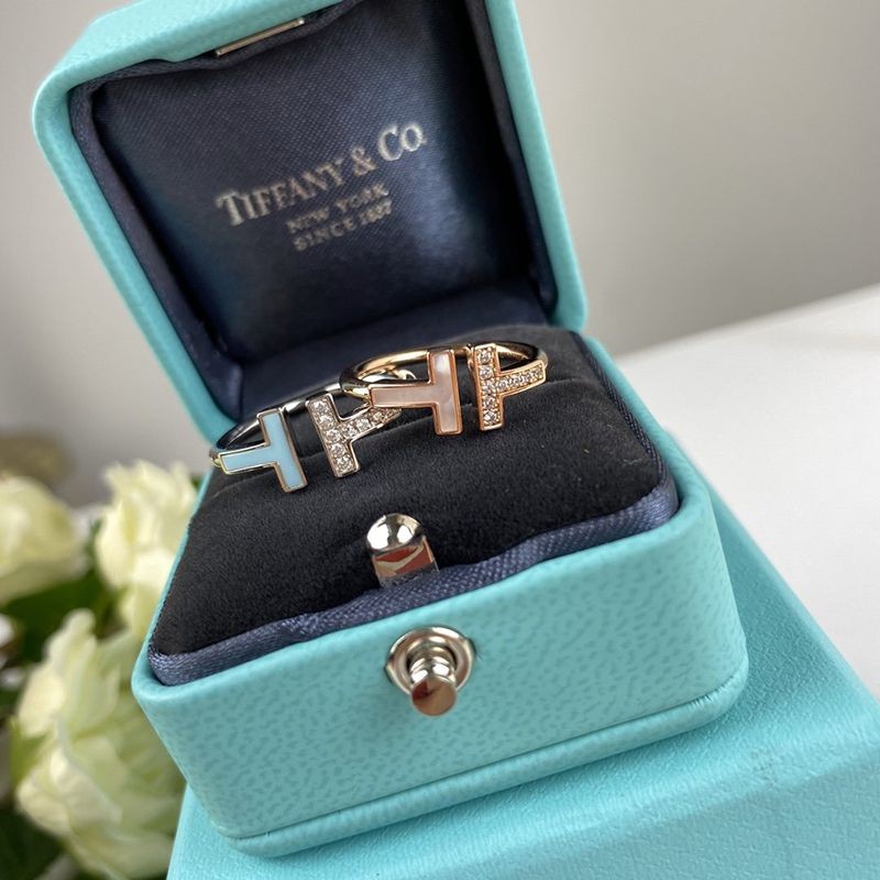 No.1 Popular Tiffany T Mother of Pearl Ring Fake Diamond Tir79978