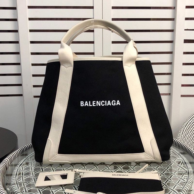 Free shipping Balenciaga Navy Cabas Replica M Tote Black x Beige Balenciaga Fake bab31528 Free shipping Balenciaga Navy Cabas Replica M Tote Black x Beige Balenciaga Fake bab31528