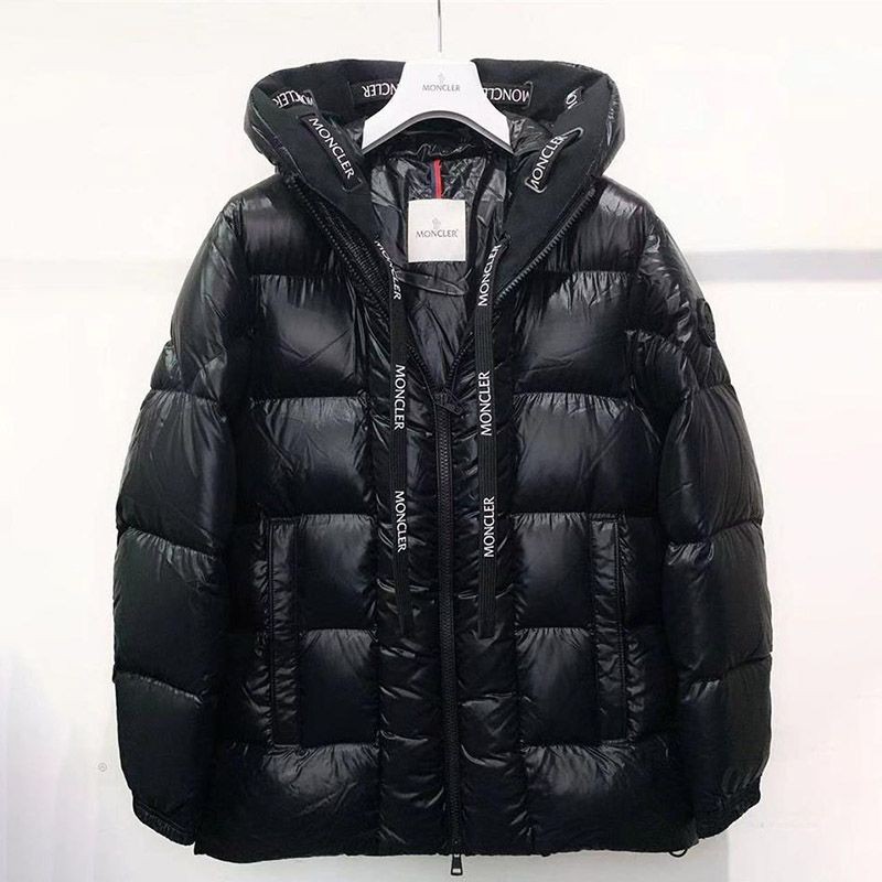 The best Moncler replica hooded down jacket with a great feel mos16399 The best Moncler replica hooded down jacket with a great feel mos16399