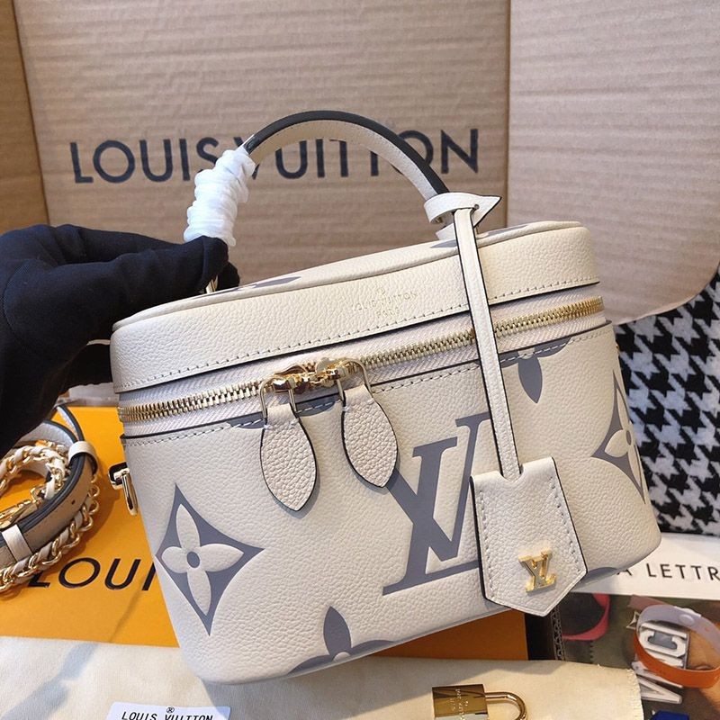 ?White is elegant and cuteLouis Vuitton Bag Vanity Copy PM M45599
