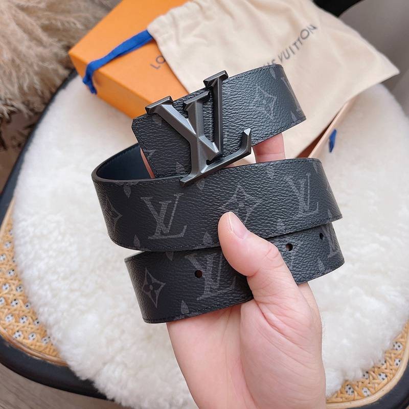 Very popular! Louis Vuitton replica Santur LV Pyramid 40MM reversible belt vuy31533