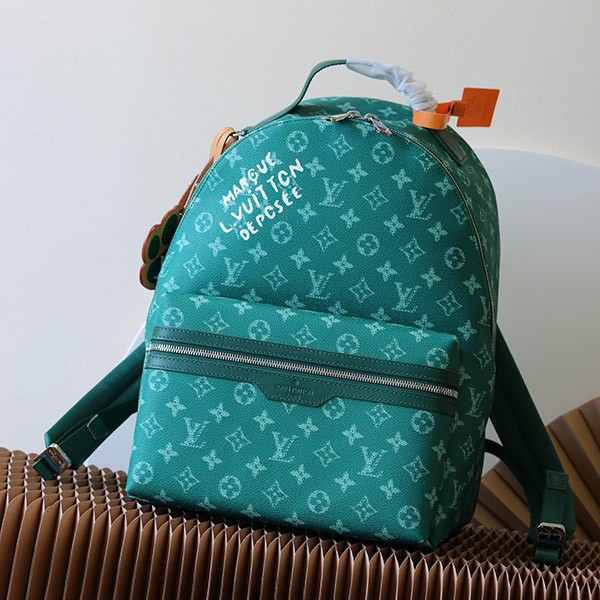 [Large capacity yet stylish?] Replica Louis Vuitton Discovery Backpack PM Rucksack M12780