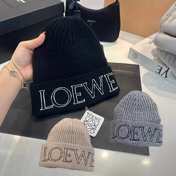 Sold out Loewe wool beanie replica / knitted hat with embroidered logo in 3 colors f000257x38