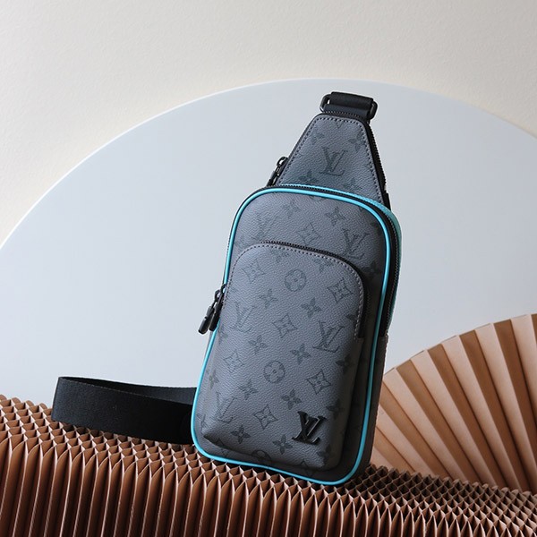 [Going out in style?] Louis Vuitton★Crossbody bag replica M11703