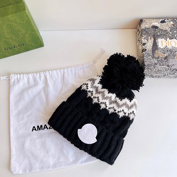 Moncler Pompom Knit Hat Replica Black moz09920