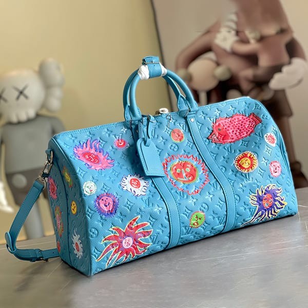 Super Hot Topic! Louis Vuitton Collaboration LV x YK Keepall 50 Replica Face M21713 Super Hot Topic! Louis Vuitton Collaboration LV x YK Keepall 50 Replica Face M21713