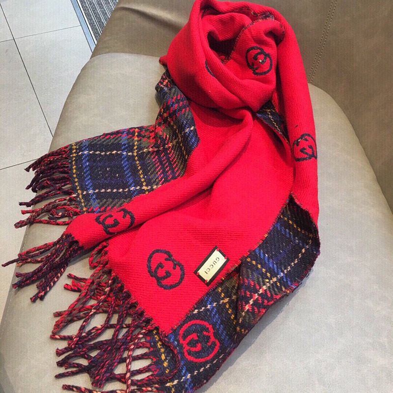 Love at first sight? Gucci check cashmere scarf replica gua93732