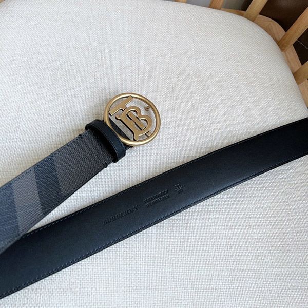 Burberry reversible belt parody Bau94218, popular all over the world?