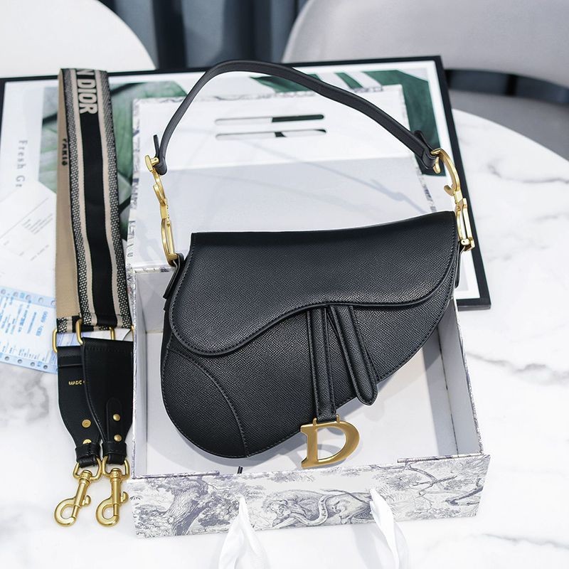 Very popular Dior and Sean saddle bag copy M0446CCEH_M900
