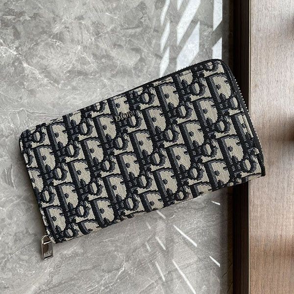 Very popular all over the world? Dior long zip wallet replica dev39833