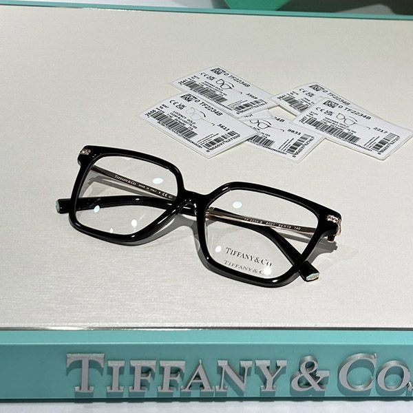 Love at first sight? Tiffany & Co. Grade N Square Glasses Frame Tic73509