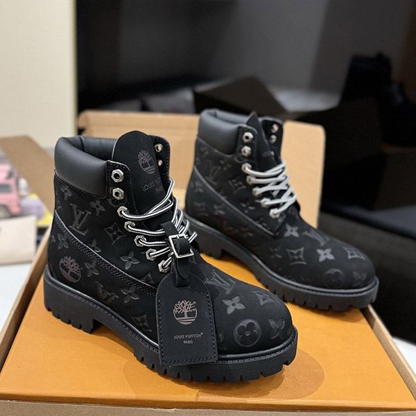 Hard to find Louis Vuitton x Timberland 6 inch boots vux92960