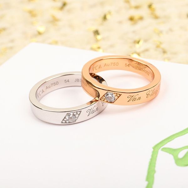 Van Cleef & Arpels Replica Always Signature Star Wedding Ring VCARP7RF00 Van Cleef & Arpels Replica Always Signature Star Wedding Ring VCARP7RF00