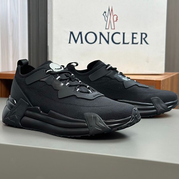 Extremely rare! Moncler TRAILGRIP LITE 2 sneakers, grade n mou74400 Extremely rare! Moncler TRAILGRIP LITE 2 sneakers, grade n mou74400