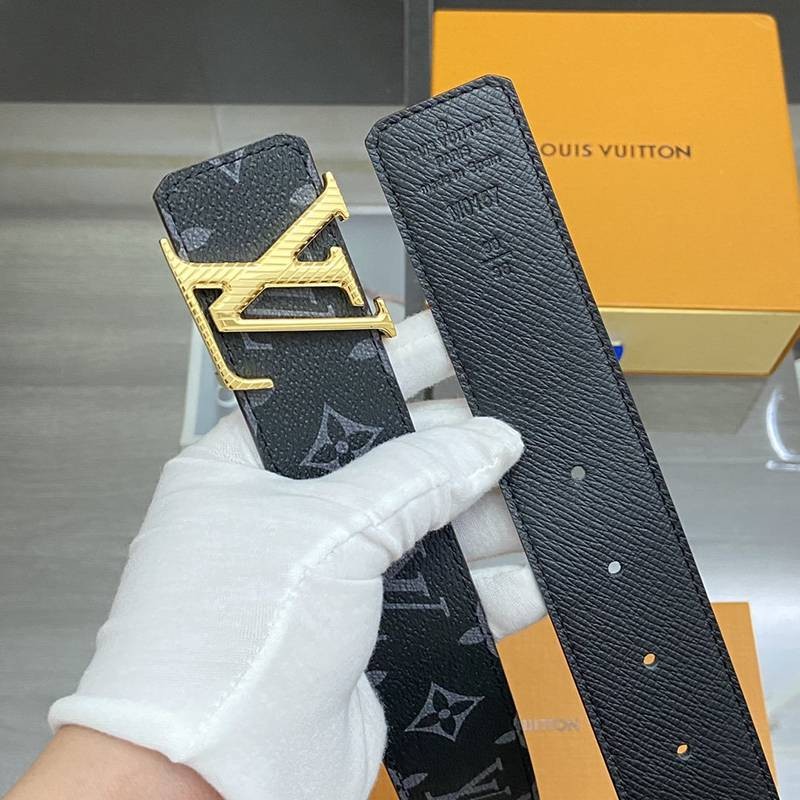 Hard to find Louis Vuitton Santur? LV Initial Replica 40MM Reversible vua64402