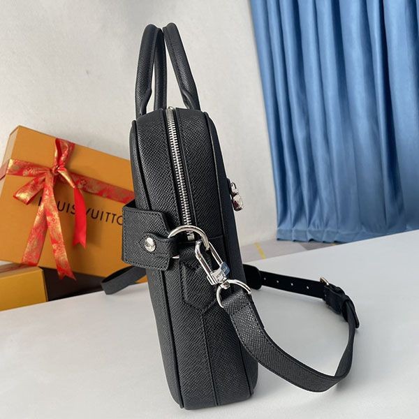 I definitely want it! Louis Vuitton Document Business Replica M33441