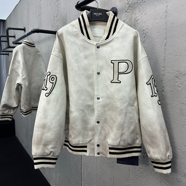 Sold out Prada patched leather bomber jacket replica pus51883 Sold out Prada patched leather bomber jacket replica pus51883