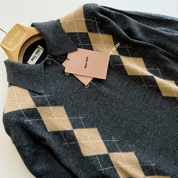 Latest and stylish Miu Miu replica cashmere knit polo shirt myh48874