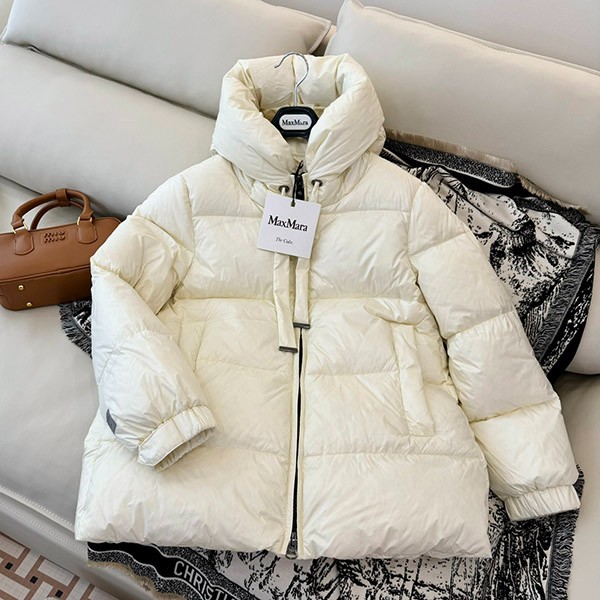Love at first sight? Max Mara technical knockoff down jacket mao20195 Love at first sight? Max Mara technical knockoff down jacket mao20195