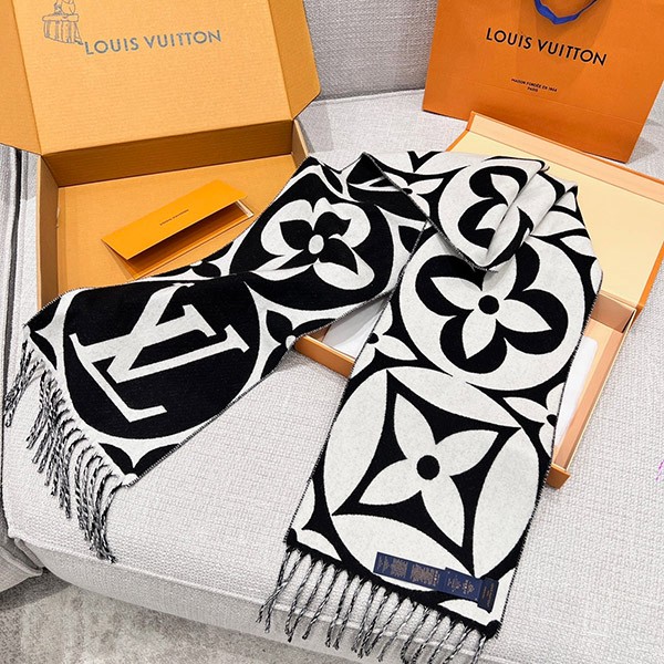 High quality Louis Vuitton scarf replica medallion vub99177 High quality Louis Vuitton scarf replica medallion vub99177