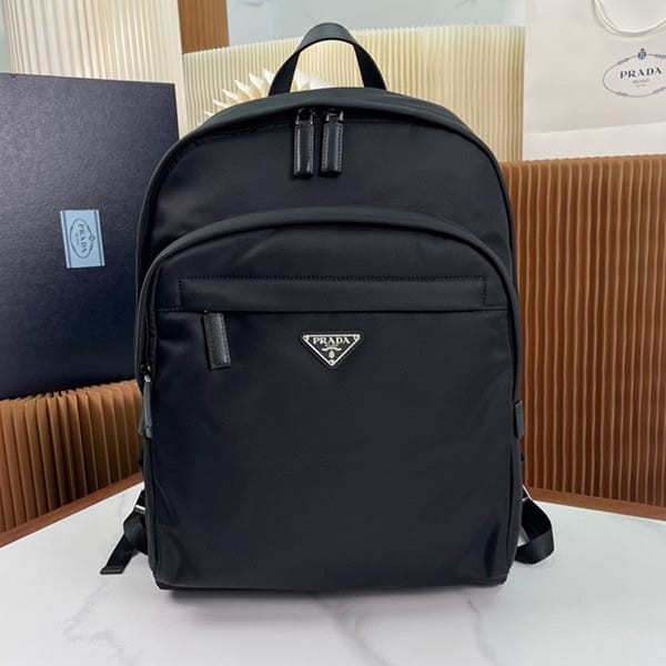 Love at first sight? Prada Re Nylon Saffiano Leather Backpack Replica puj69690 Love at first sight? Prada Re Nylon Saffiano Leather Backpack Replica puj69690