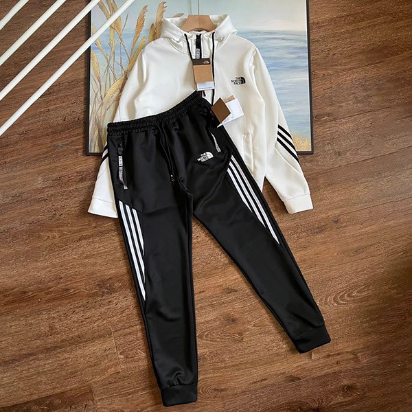 The North Face Set Up Fake Top and Bottom Set Nou73348