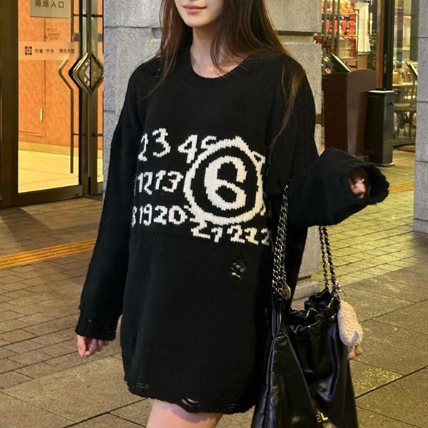 Hard to find Maison Margiela mM6 number motif wool sweater Mal86523 Hard to find Maison Margiela mM6 number motif wool sweater Mal86523