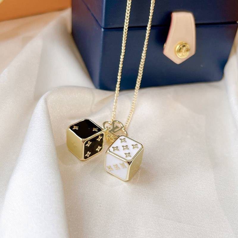 No.1 Popular Louis Vuitton Dice Necklace Replica vug04585 No.1 Popular Louis Vuitton Dice Necklace Replica vug04585
