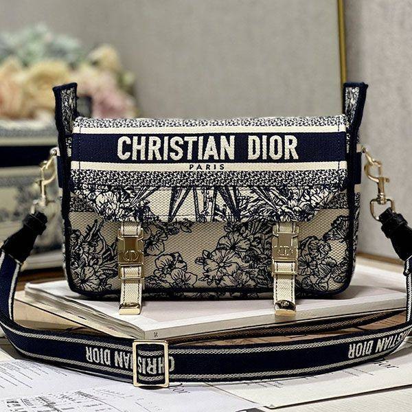 Immediate delivery Dior Messenger Kamp Bag Replica det16721