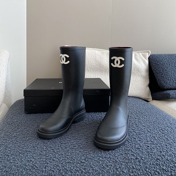 Eye-catching color Chanel long rain boots replica shx46462 Eye-catching color Chanel long rain boots replica shx46462