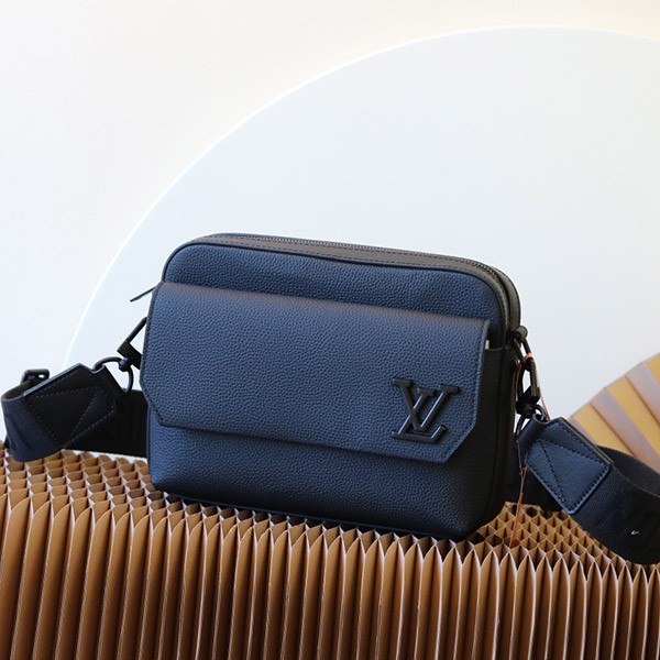 [Perfect for everyday use] Louis Vuitton messenger bag replica M22482