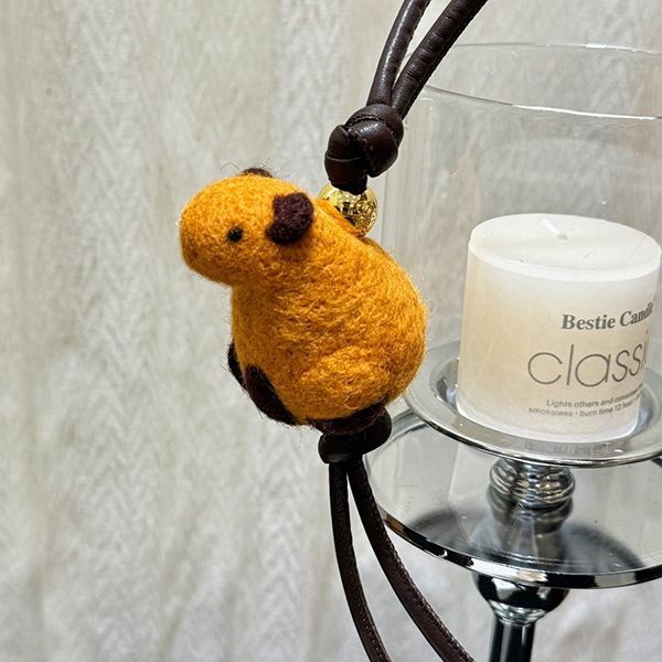 I definitely want it! Cute? [Loewe] Charm Capybara Fake Chow Chow Cute 0010798569