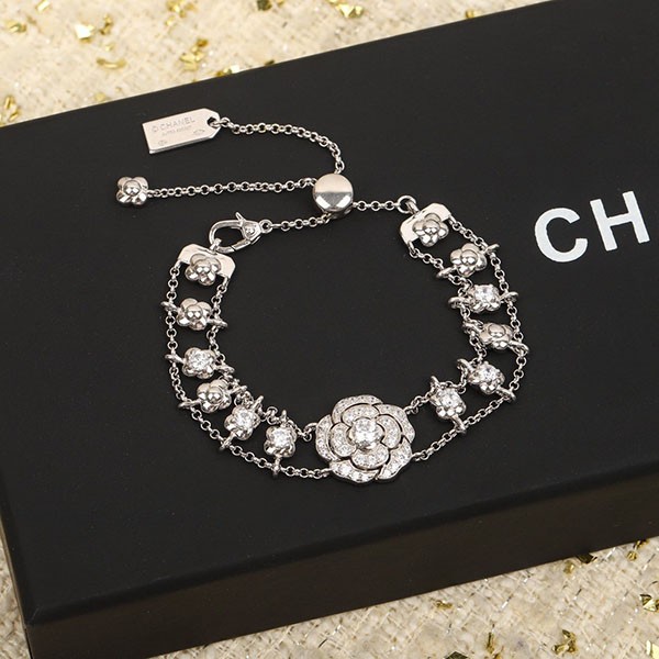 Very popular? Chanel replica Camellia collection bracelet J12065