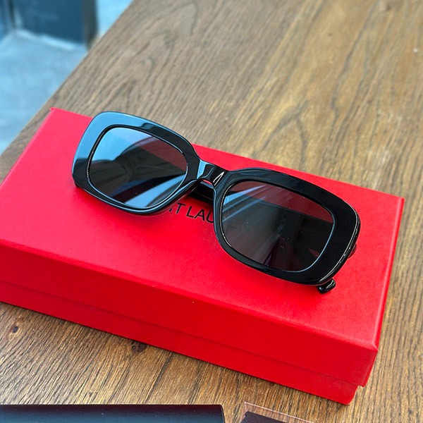 Hard to find Saint Laurent rectangular sunglasses at bargain prices 758476Y99561000