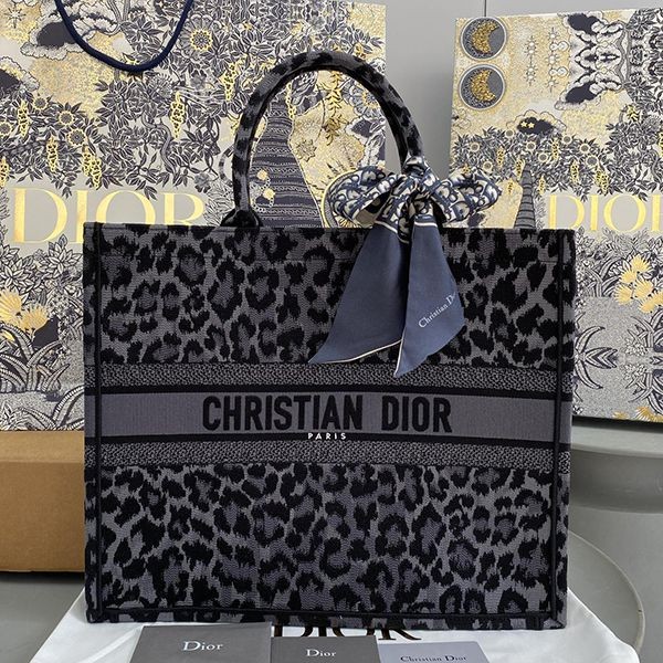 Perfect gift: Dior Book Tote Replica Medium Bag des96844 Perfect gift: Dior Book Tote Replica Medium Bag des96844