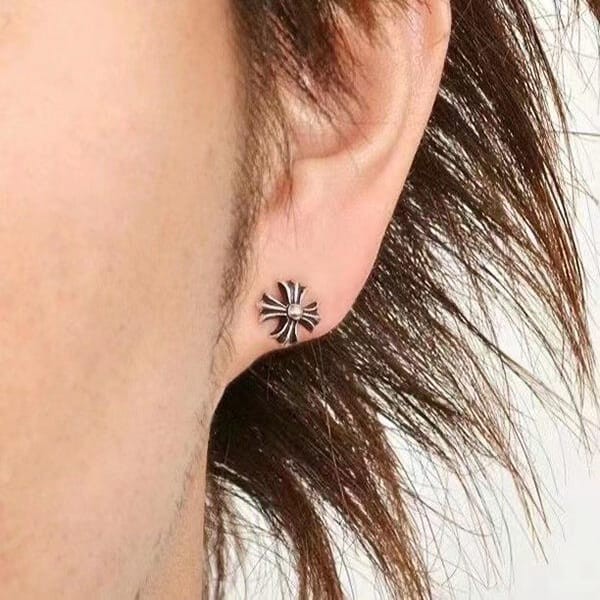 Many celebrities love Chrome Hearts replica silver 925 cross earrings Kuv58960