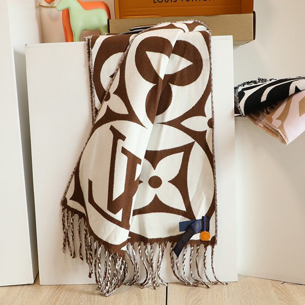 Very popular all over the world? Louis Vuitton replica LV medallion fringe scarf M90853