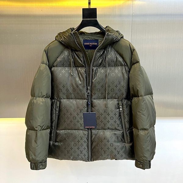 24 Autumn/Winter Pre-release Louis Vuitton Monogram Down Jacket Replica vuu23708 24 Autumn/Winter Pre-release Louis Vuitton Monogram Down Jacket Replica vuu23708