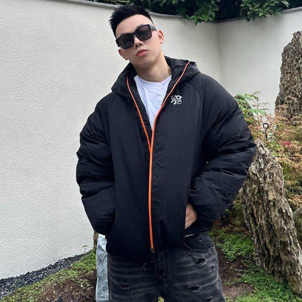 Very popular! Collaboration LOEWE x ON Grade N Technical Puffer Jacket lot30479