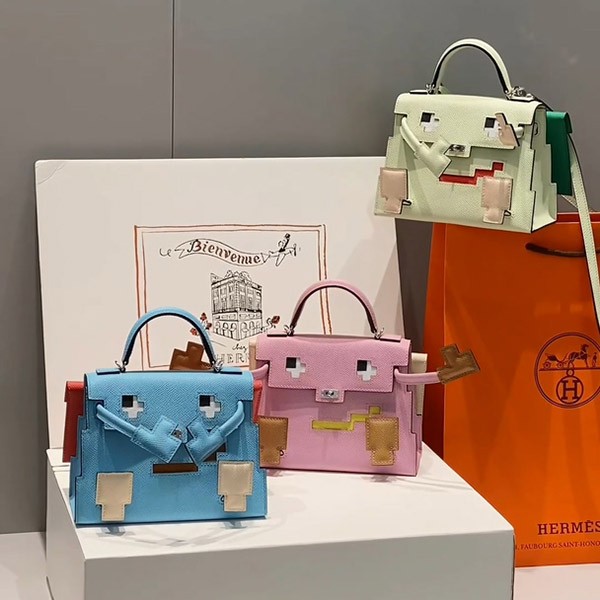 Love at first sight? Hermes Kelly Doll replica Rose Azalee 18 handbag eri75744