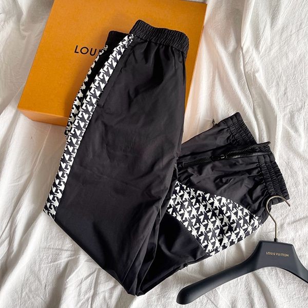 [Very Popular ☆] Louis Vuitton x Technical Jogging Pants Replica vuo81454