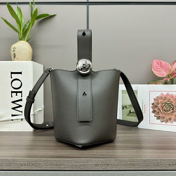 Loewe Pebble Bucket Bag Replica Mini Handbag lob20866