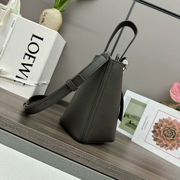 Loewe Pebble Bucket Bag Replica Mini Handbag lob20866