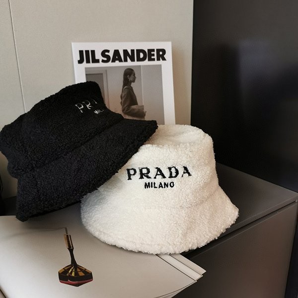 No.1 popular Prada lambswool bucket hat replica puo18019