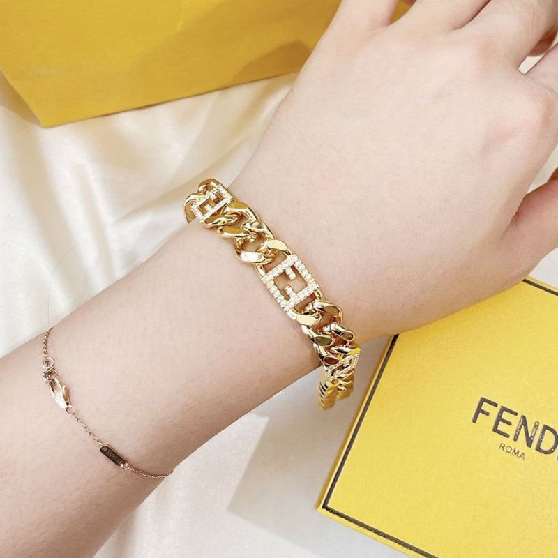 Not available in Japan ★ Fendi ★ Baguette FF motif bracelet fake Gold number94621 Not available in Japan ★ Fendi ★ Baguette FF motif bracelet fake Gold number94621