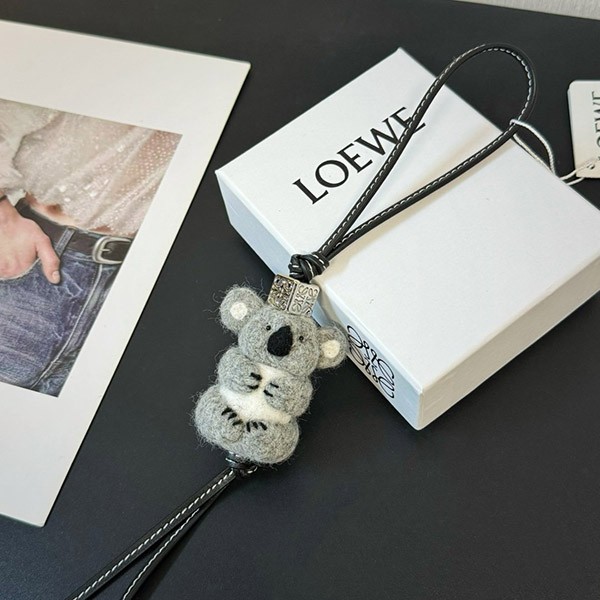 ★Loewe Replica★A perfect companion for your bag? Felt & Calfskin * Koala Charm C880232X01